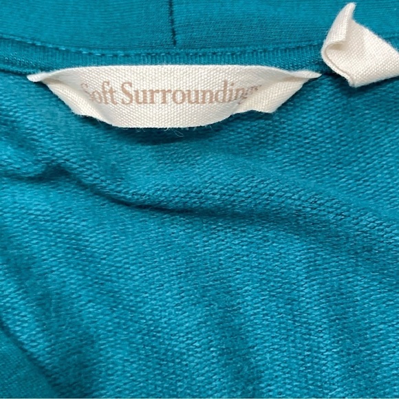 Soft Surroundings long sleeve butter soft material front kangaroo pocket Medium - Picture 6 of 9